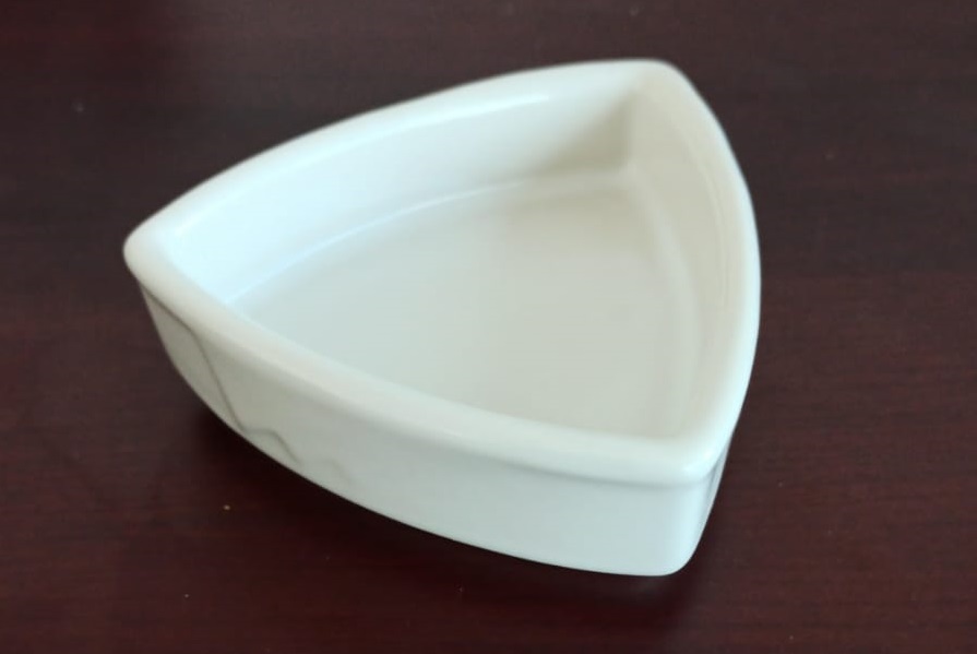 Ramekin Triangular 2 Oz. Ultra Blanco
